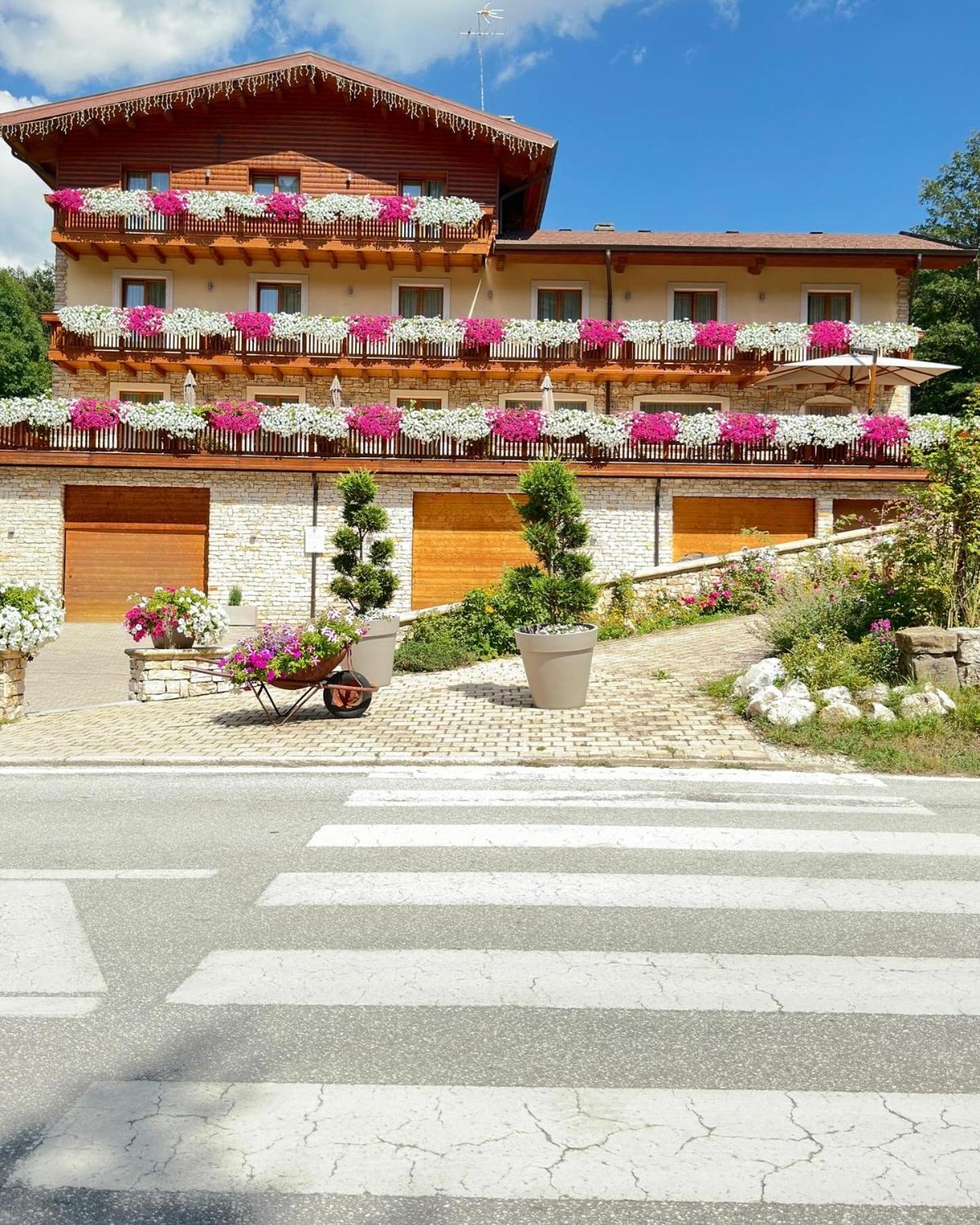 Boutique Hotel Il Riccio - Adults Only Roccaraso Exterior foto